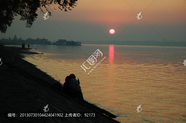 松花江暮色