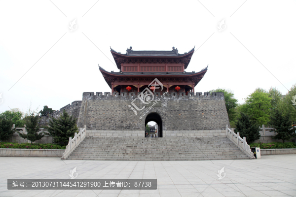 岳陽(yáng)瞻岳門
