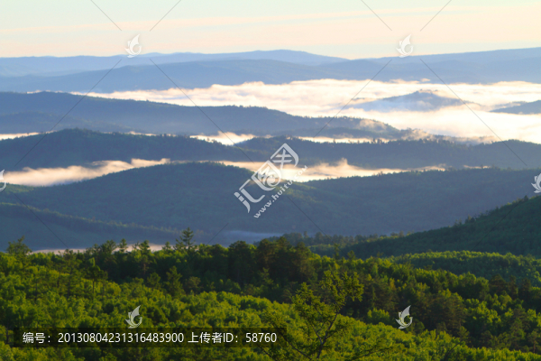 山脈云霧