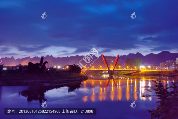 荔波大橋夜景