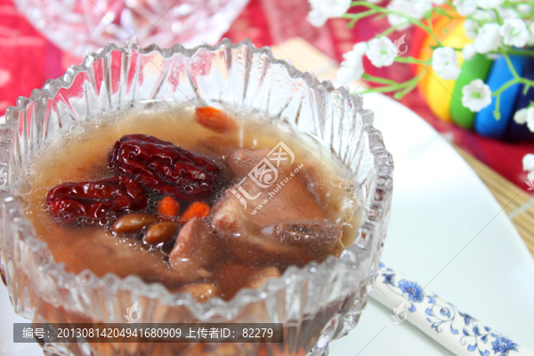黑豆紅棗排骨湯