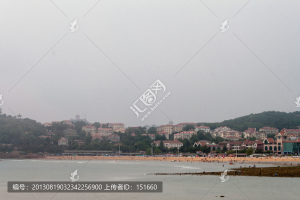 晨霧中的青島匯泉灣