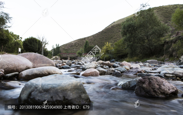 石頭,,水