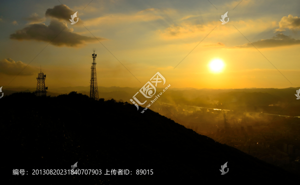 夕陽下的本鋼工業(yè)區(qū)
