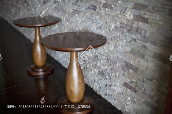 圓桌,桌子,磚墻,設(shè)計(jì)素材