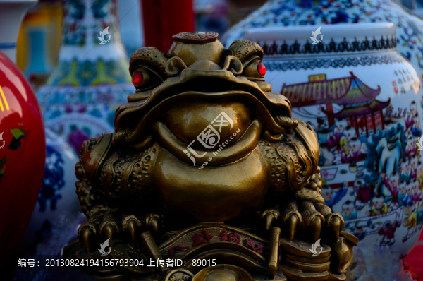 金蟾納財