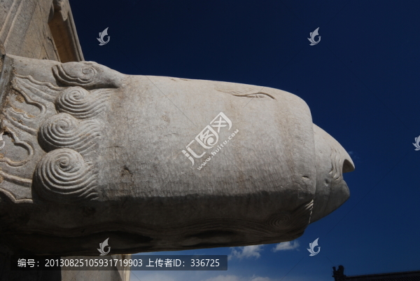 北京天壇雕塑鳳出水