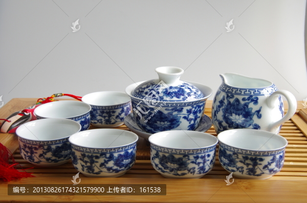 青花茶具