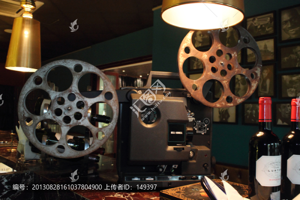 膠片電影放映機(jī)