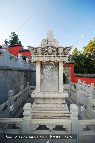 北京西山八大處地藏殿,塔墓