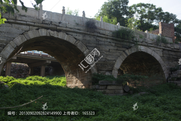 橋墩