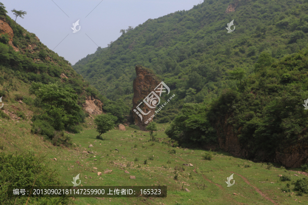 巨石