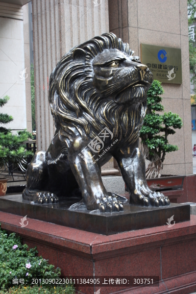 獅子雕塑