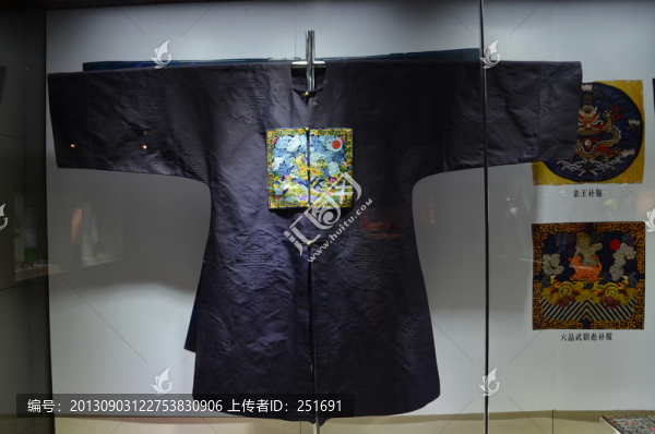 民族服飾少數(shù)民族服飾特色工藝