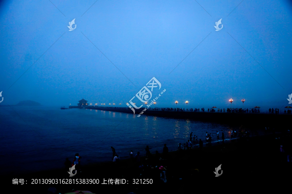 青島棧橋夜景
