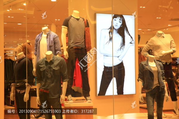 服裝商場(chǎng)