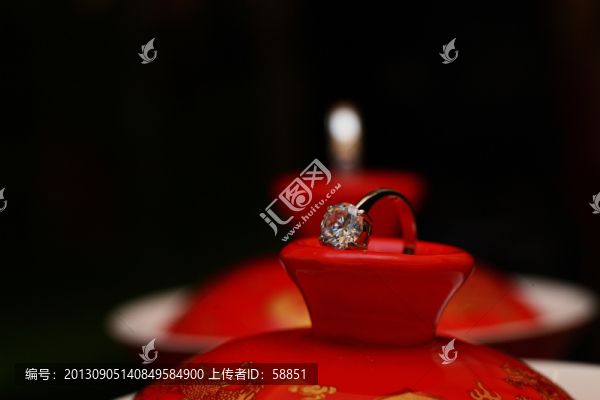鉆石戒指