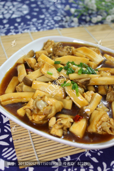杏鮑菇炒雞肉
