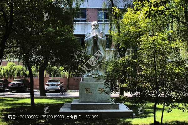 孔子雕塑