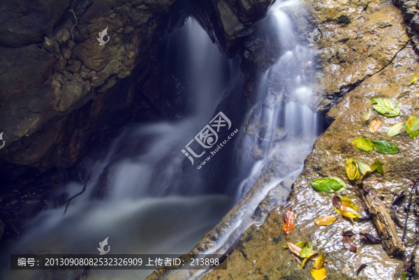 山澗流水