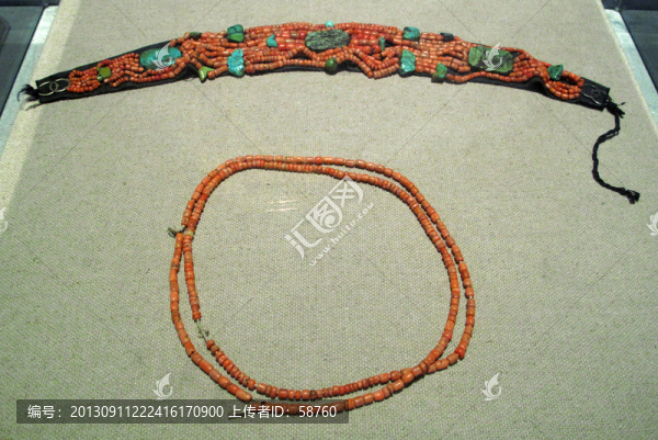 農(nóng)區(qū)鄂溫克婦女頭飾