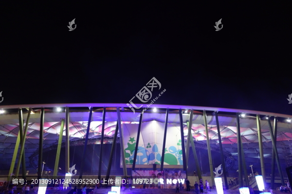 寶安體育館夜景