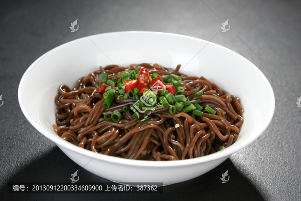 酸辣蕨根粉