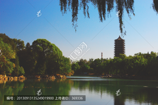 北京大學未名湖
