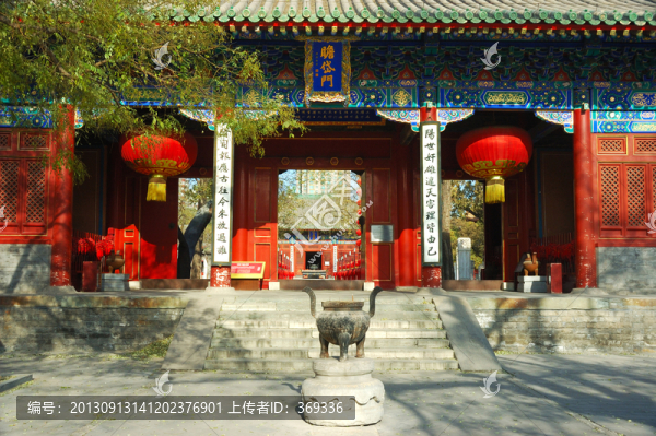 北京東岳廟瞻岱門