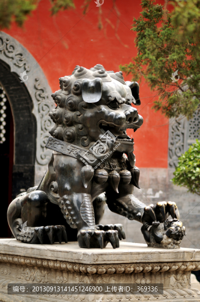 北京法源寺天王殿銅獅子