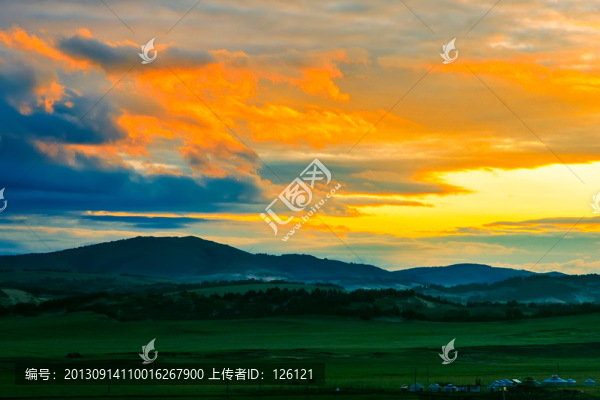草原彩霞