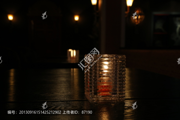 酒吧的燭光