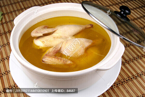 家鄉(xiāng)老母雞湯