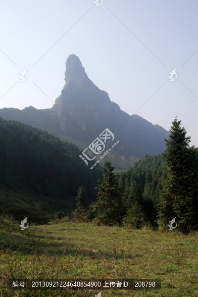 獨(dú)秀峰