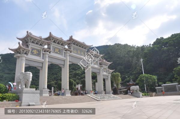 羊臺(tái)山牌坊