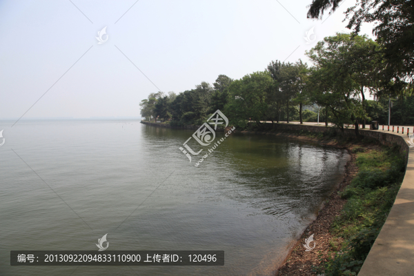 湖泊景色