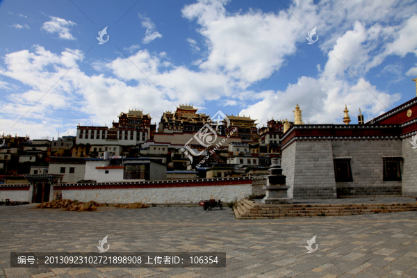云南香格里拉松贊林寺