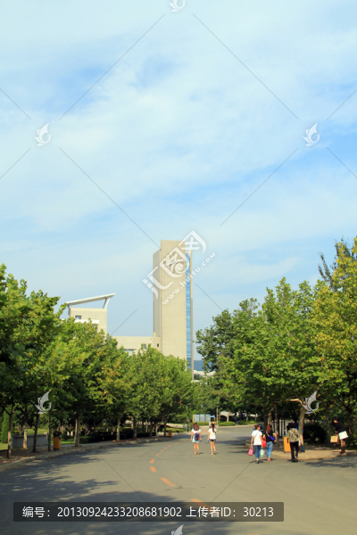 大連大學鐘樓