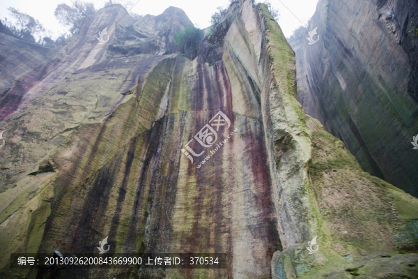 紹興東湖,箬簣山麓