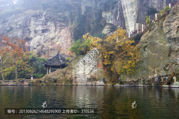 紹興東湖,箬簣山麓