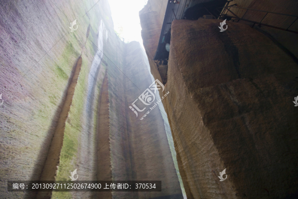 紹興東湖,箬簣山麓