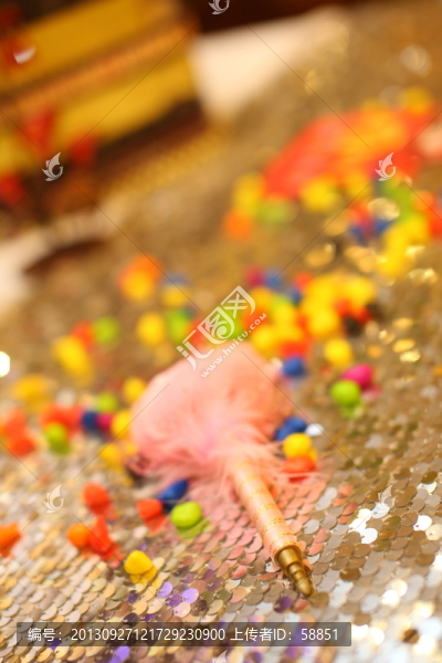 金色簽字筆
