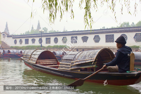紹興東湖,烏篷船,艄公