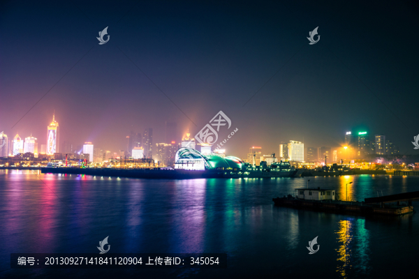 青島大劇院,濱海夜景
