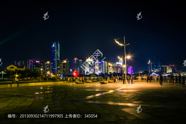 青島音樂廣場(chǎng)夜景