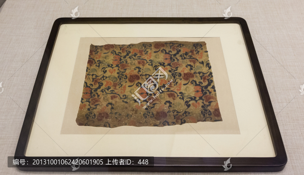黃褐色對鳥菱紋綺地乘云繡