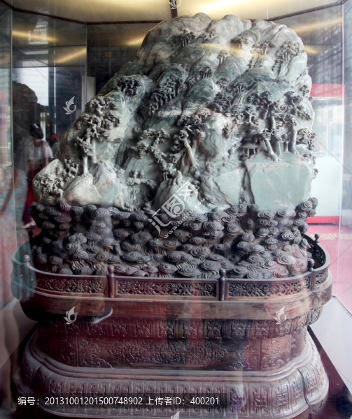 北京故宮珍寶館青玉丹臺春曉玉山