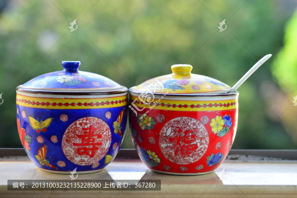 陶瓷調(diào)味罐