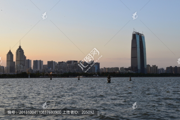 清晨