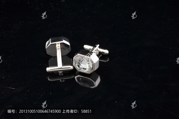 時(shí)尚扣子